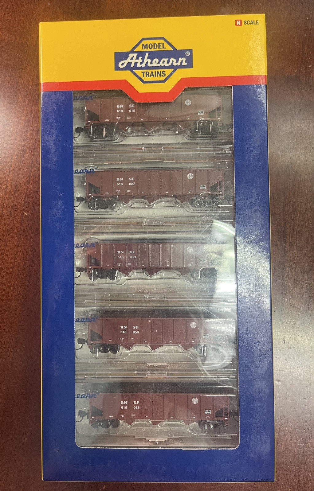 Athearn N scale 5 pack of 40′ 3 bay ribbed hoppers BNSF NIB never run