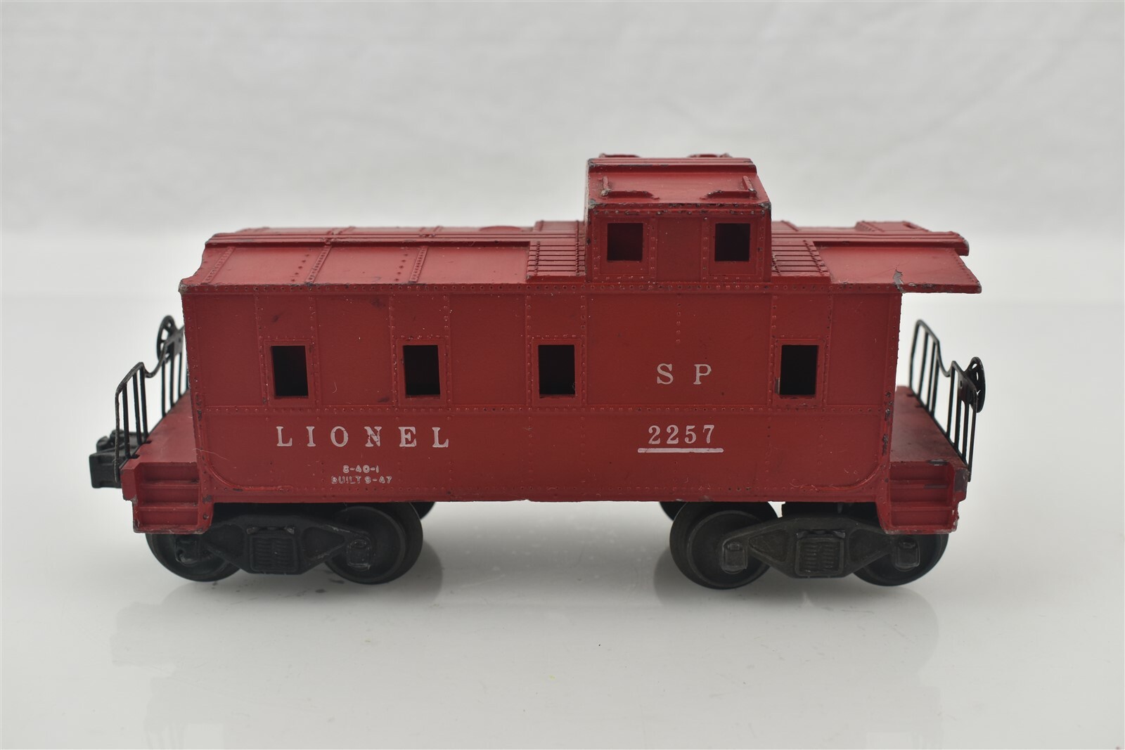 Lionel Red Caboose 2257 SP C-40-1 Built 9-47 O Scale