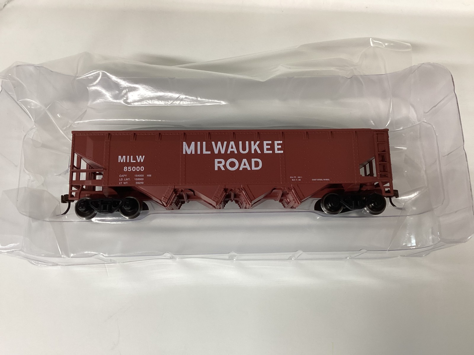 Athearn #1584 HO scale “MR” 4 bay open hopper Rd. #85000