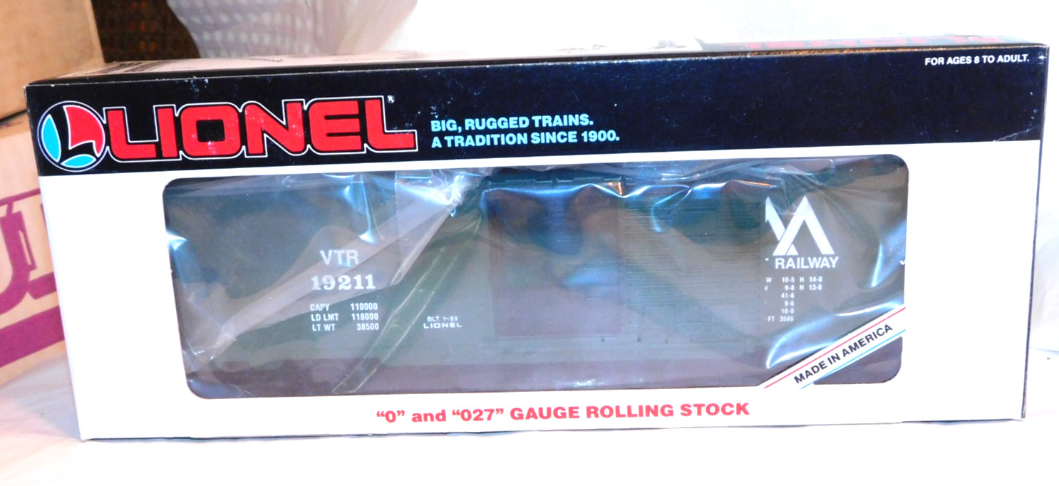 Lionel # 6-19211 Vermont Railway Boxcar