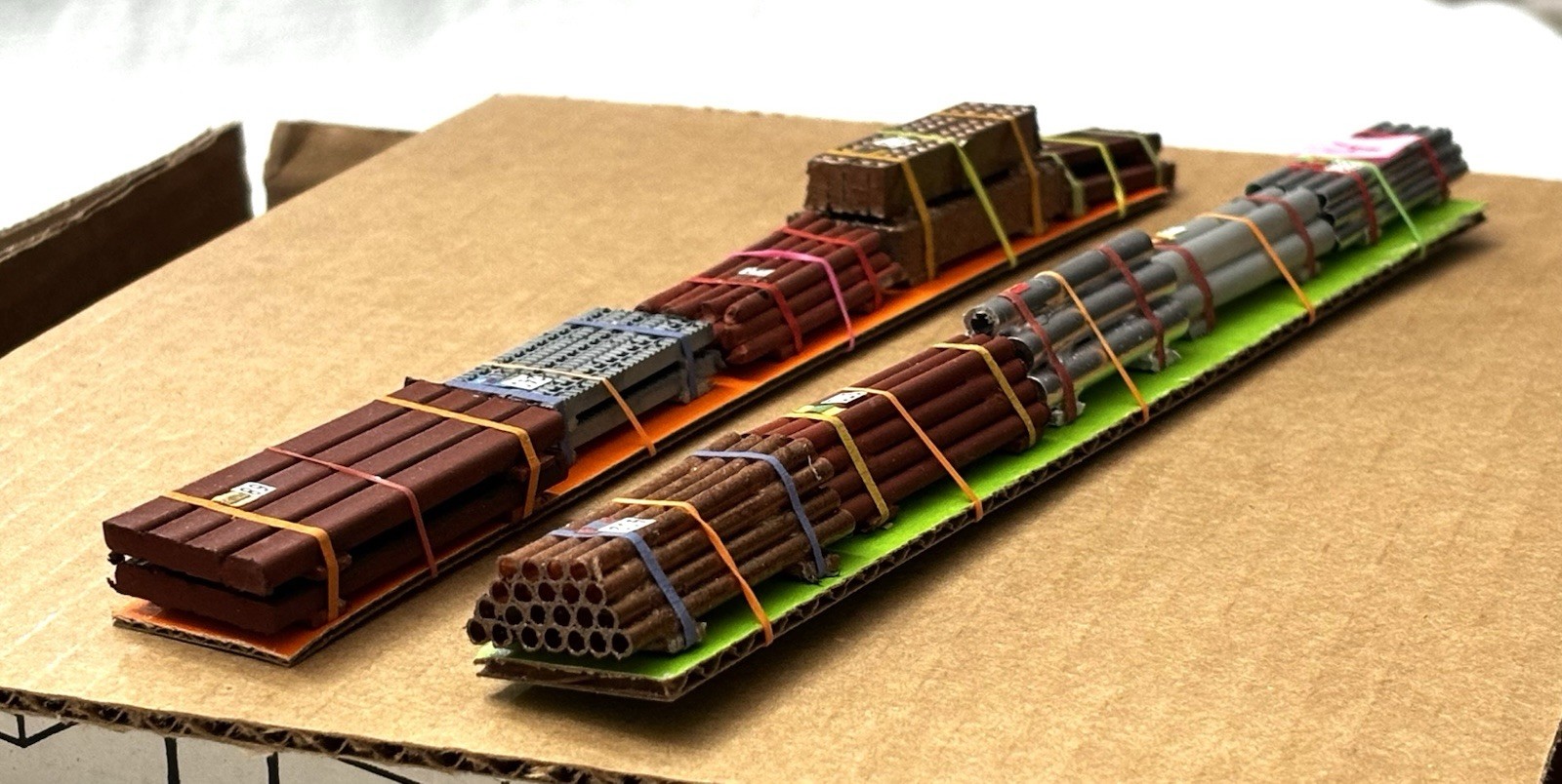 💥HO Scale Flatbed Loads ~ Handmade – You choose, in sets of 2. Pls read descrip