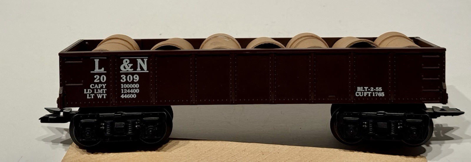 Marx 20309 L & N Brown Plastic Drop-end Gondola w/ 7 Sewer Tiles – 8 wheel