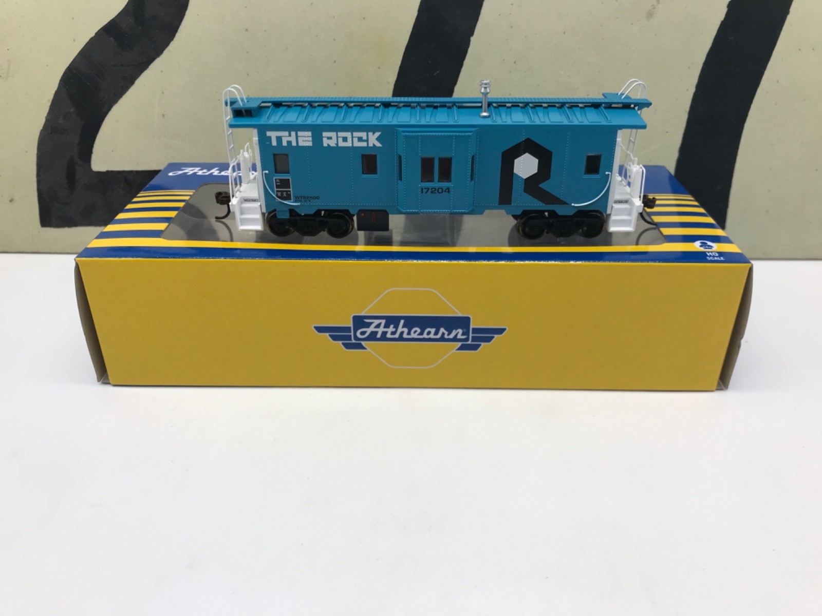 Athearn Ho Scale Rock Island Bay Window Caboose Road #17204 RTR
