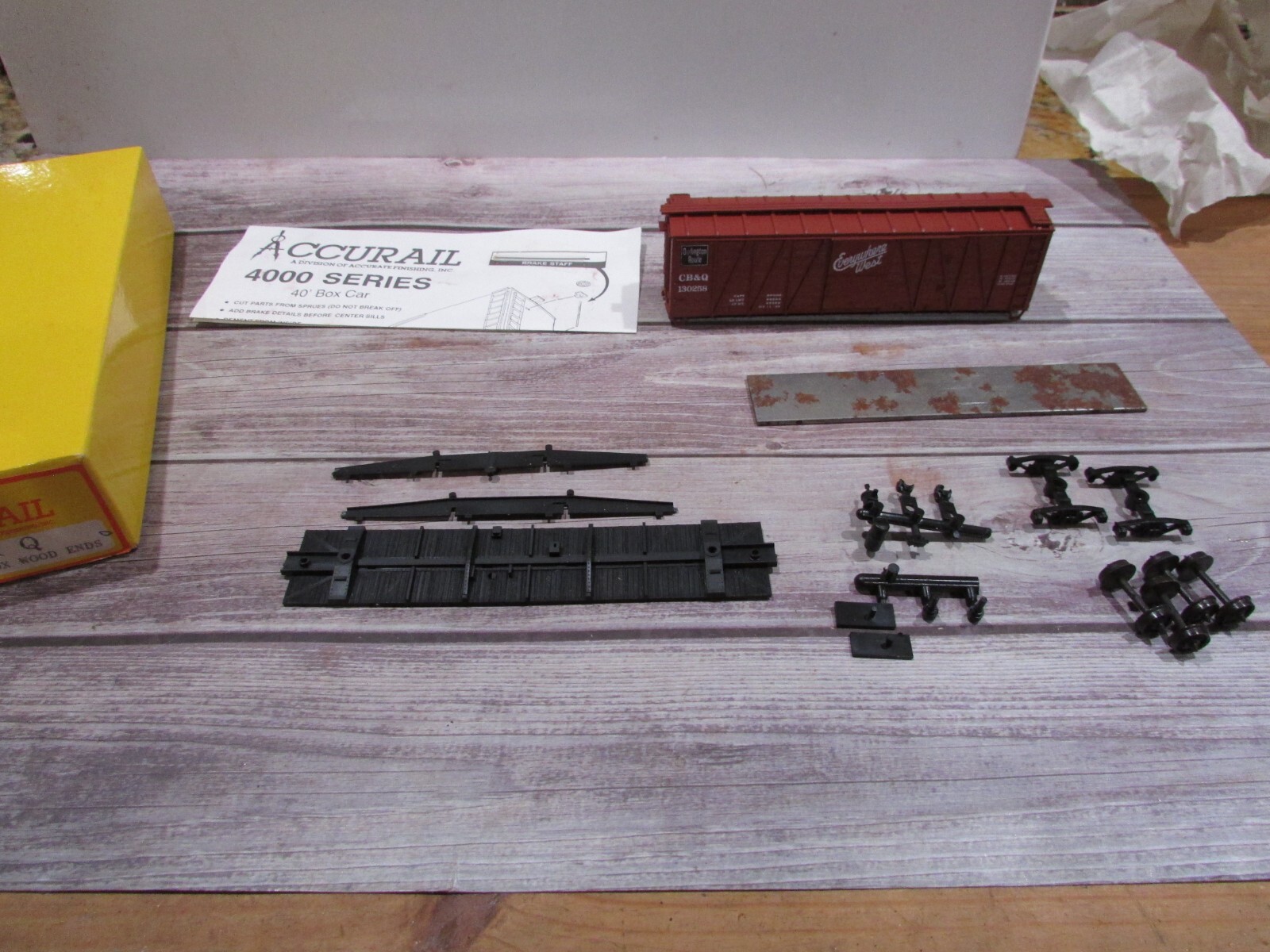 HO Scale Accurail 4002 40′ O.B BoxCar Wood Rnda C.B & Q. #130258