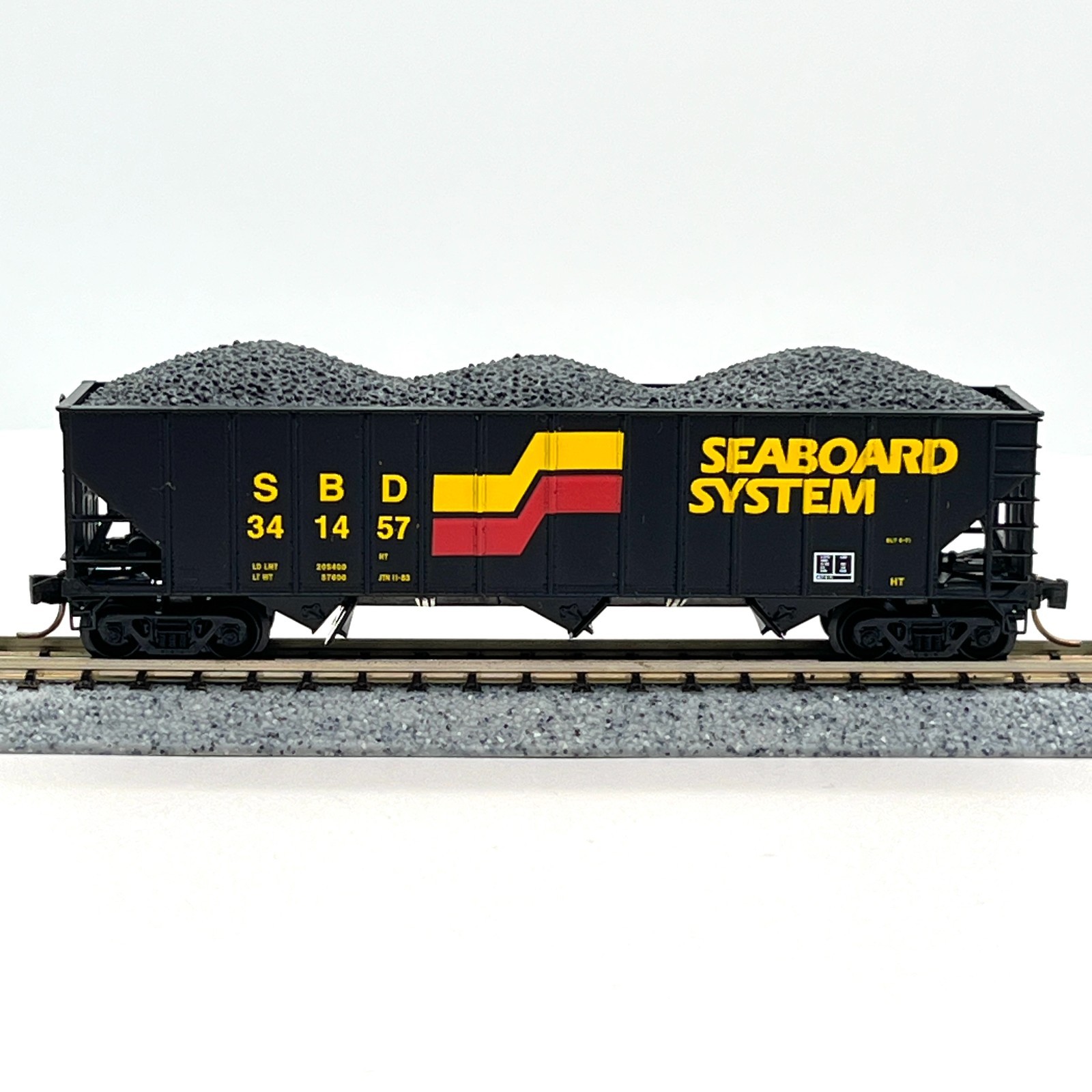 Micro-Trains N Scale Seaboard System 100 Ton 3 Bay Hopper with Coal Load 341457