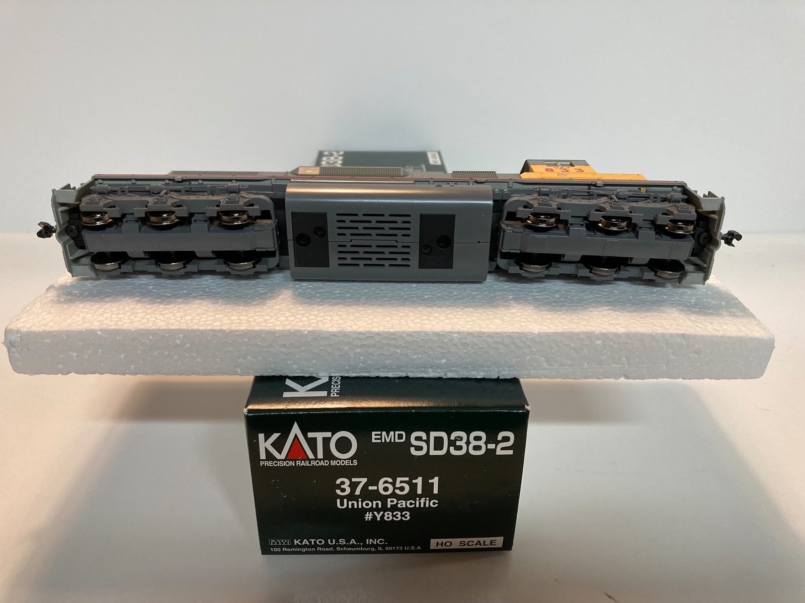 Kato Union Pacific SD38-2 Rd Y833 (37-6511 Sound Friendly DCC Ready HO NEW