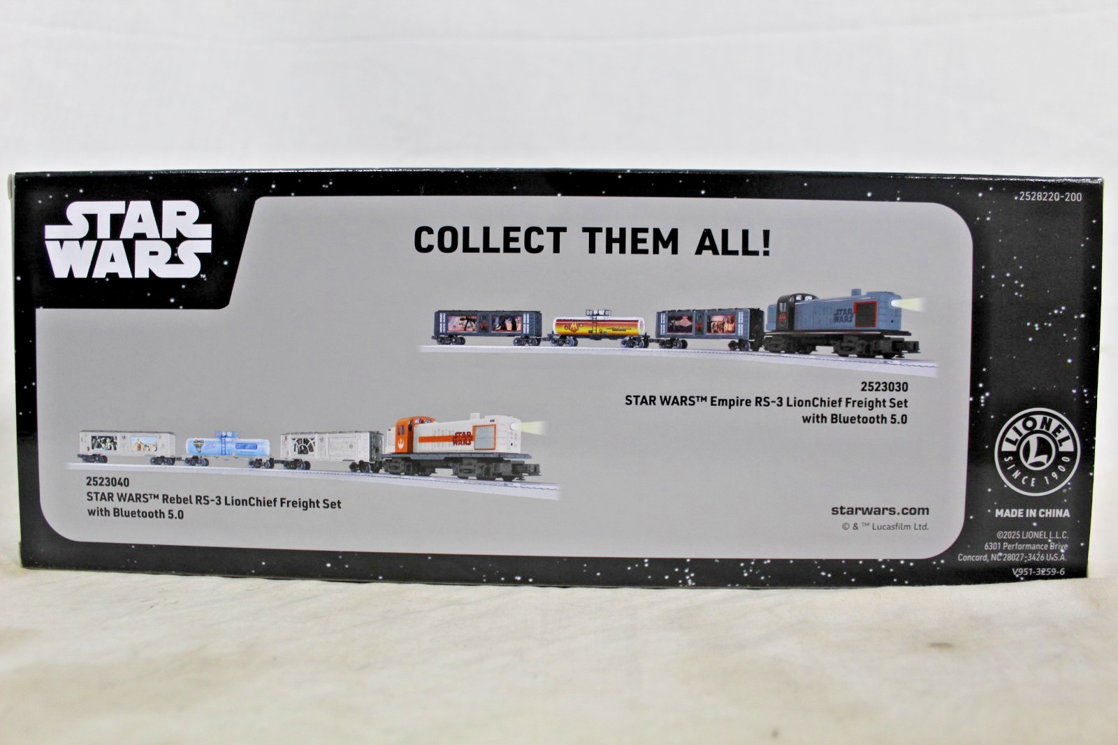 Lionel 2528290 STAR WARS THE MANDALORIAN Grogu Christmas Boxcar – New!!
