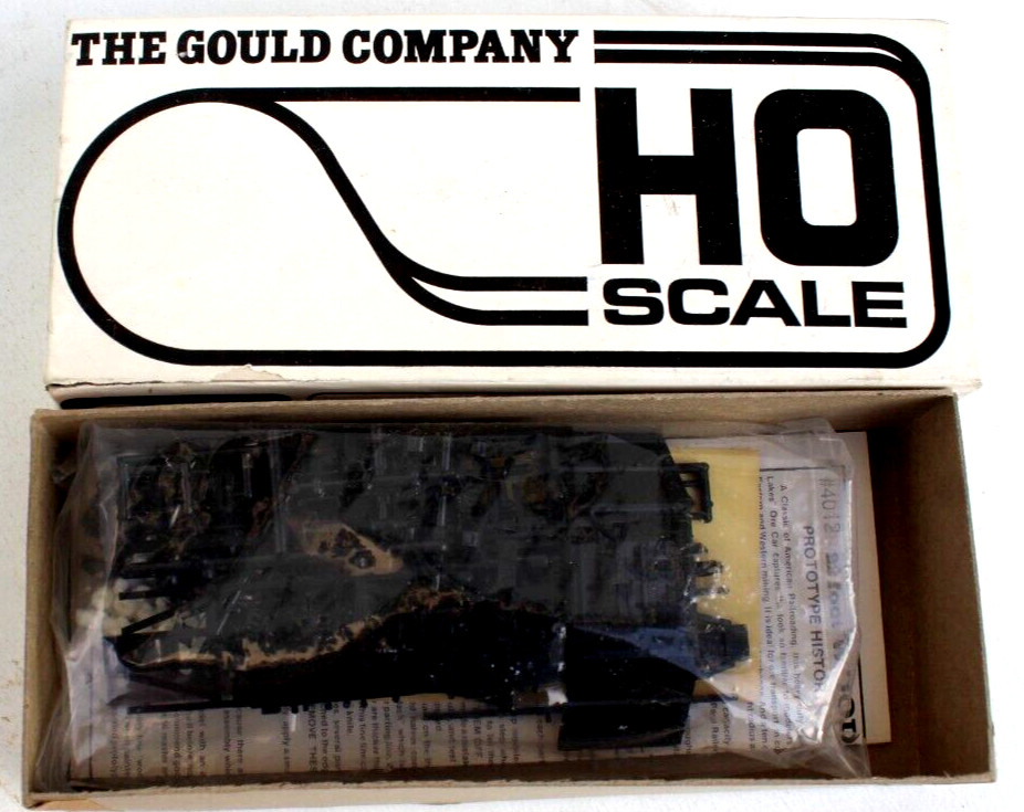 Vintage The Gould Company #4012 22′ Wood ORE Car – two cars Scale Kit NOS