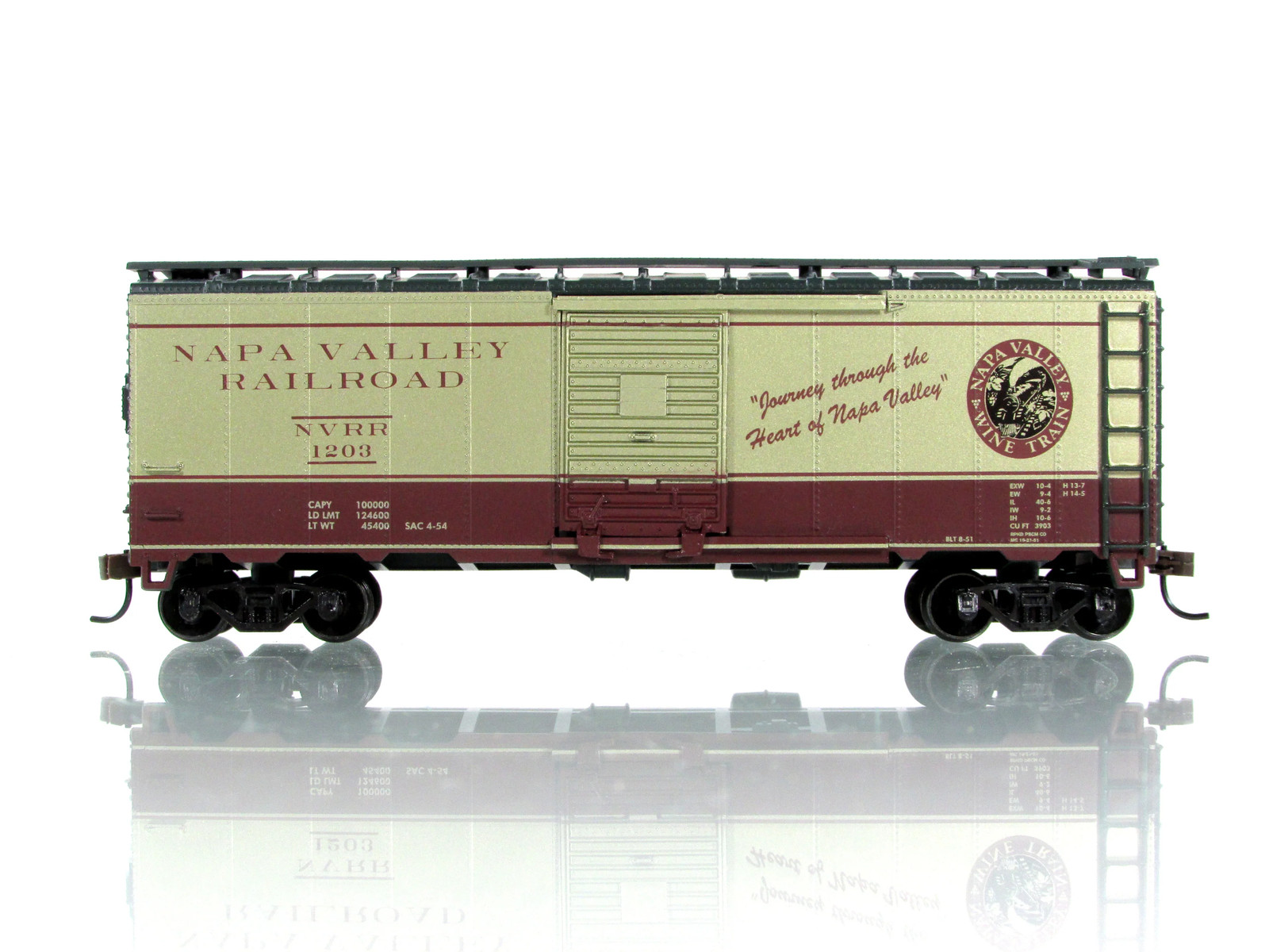 HO Scale *NAPA VALLEY* Railroad Wine Train 40′ Box Car, NVRR 1203 -Athearn 8506