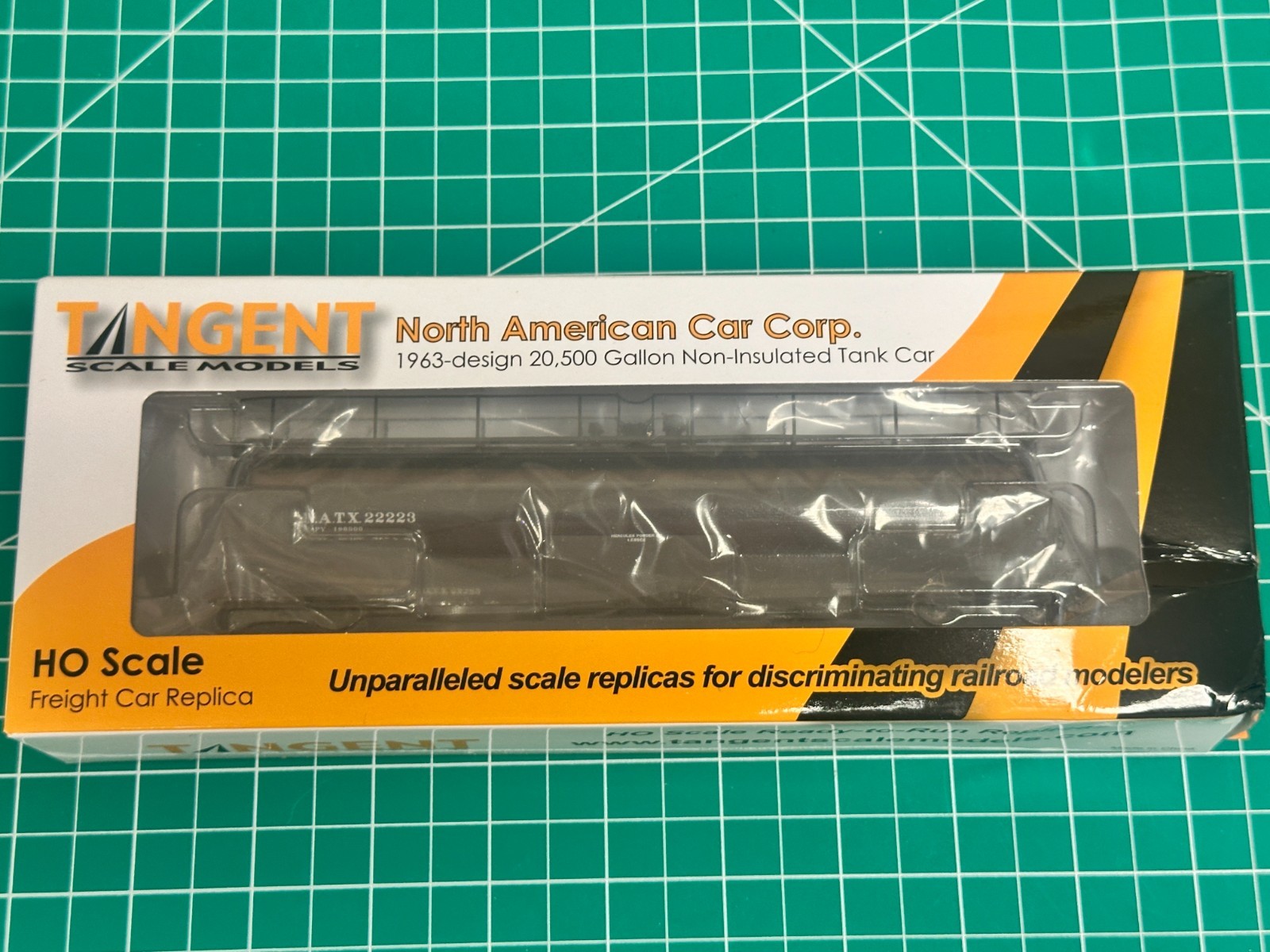 Tangent Model Freight HO 31011-01 NATX Black Lease Delivery 1966 Train NEW