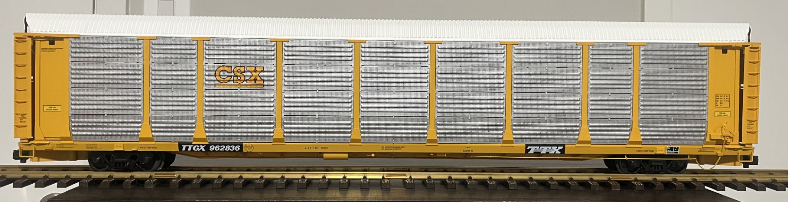 USA Trains {CSX} Bi-Level Auto Carrier #962836: G Scale