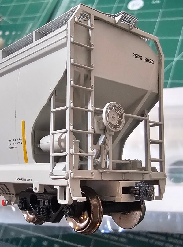 20 000 439 Atlas PSPX (Chevron/Phillips Petroleum) 5701 ACF Plastics Hopper