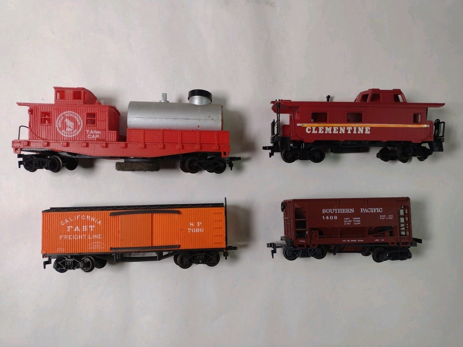 Lot of 4 HO Train Cars Vintage Italy Austria Hong Kong