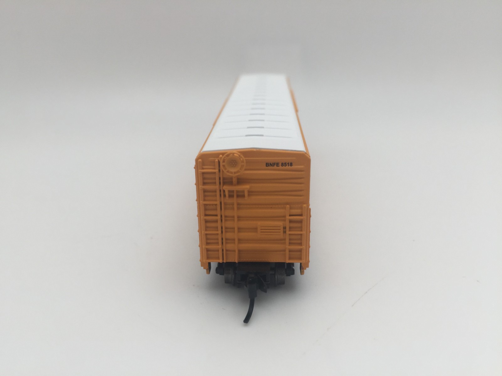 Red Caboose N Scale RN-18608-02 BNFE N R-70-15 Mechanical Reefer Rd #8518