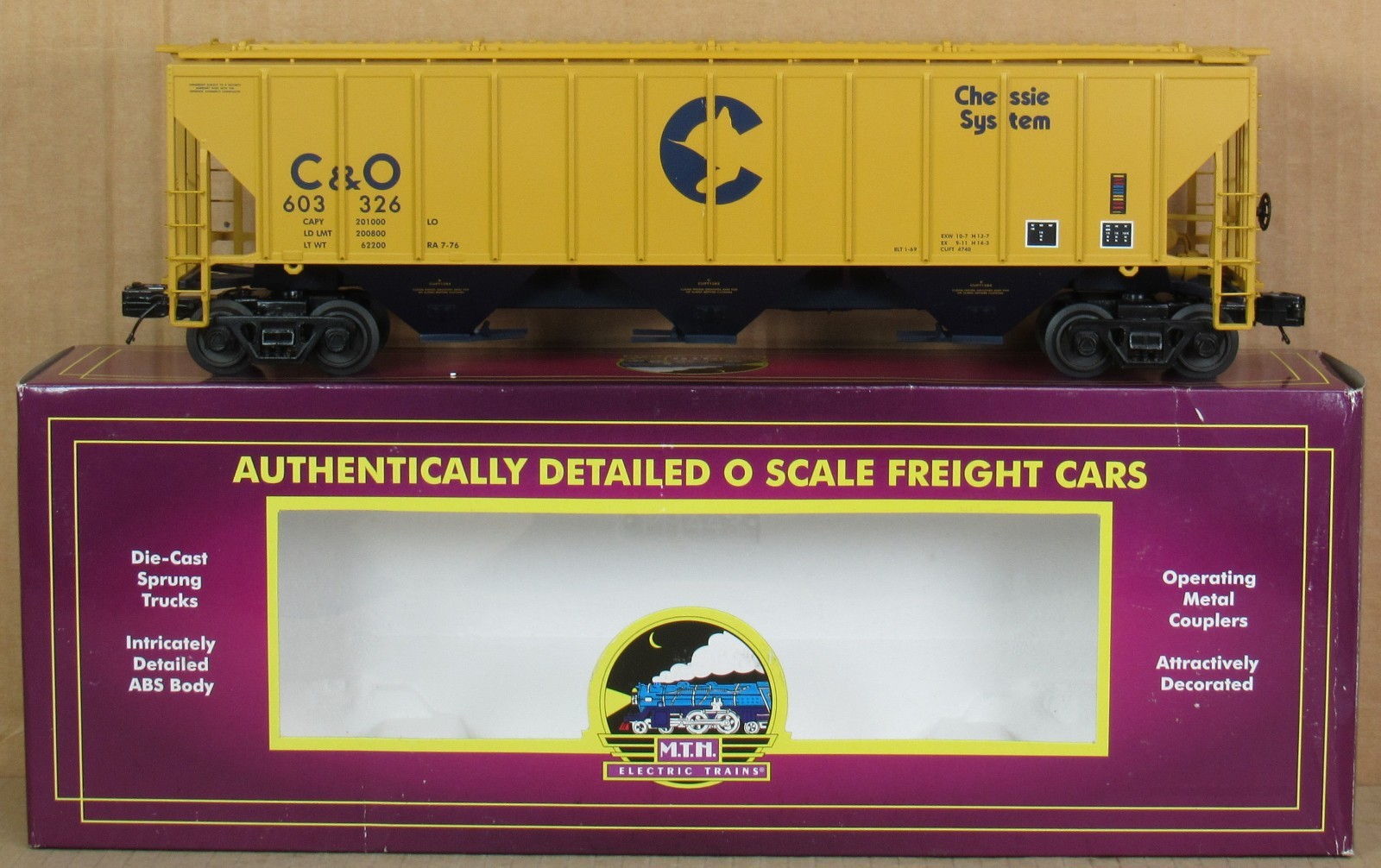 MTH Premier 20-20088b C&O Chessie System PS-2CD High-Sided Hopper Car O-Gauge