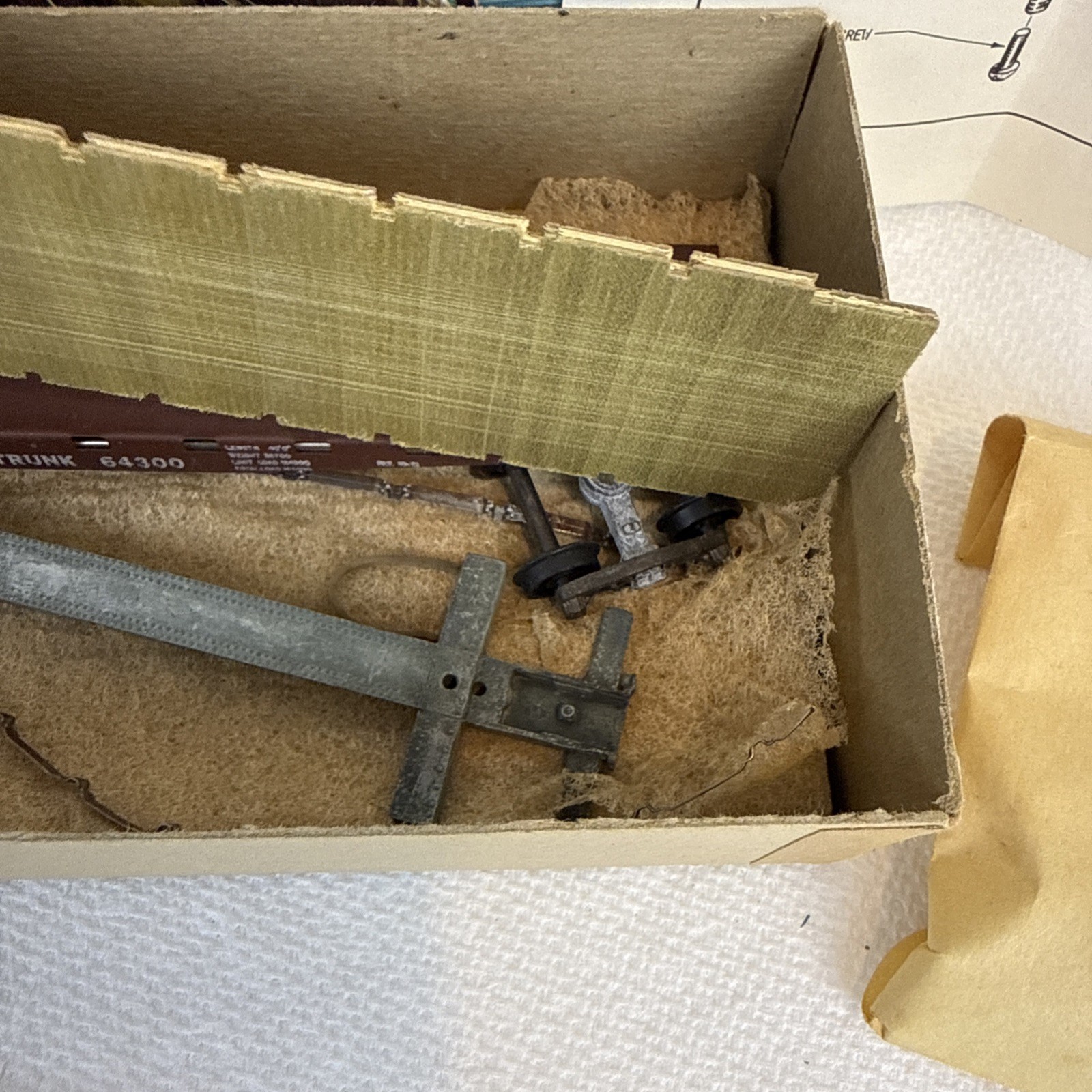 Athearn Ho, Yellow Box , A-603 2:10 ,Grand Trunk, Metal 40’ Flat Car Kit