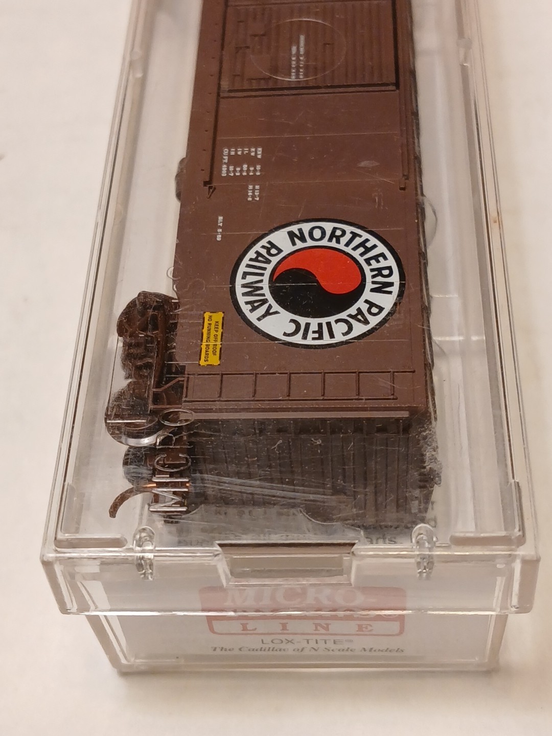 37050 NP 7813 Northern Pacific Rail n-scale 50′ Standard Box Car Double Door