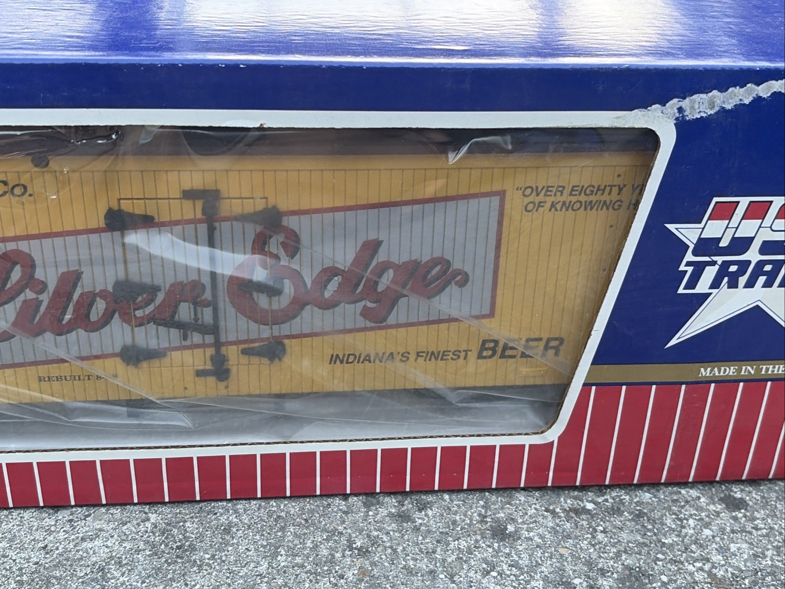 USA Trains R16040 G Scale Silver Edge Beer Reefer Boxcar with Box