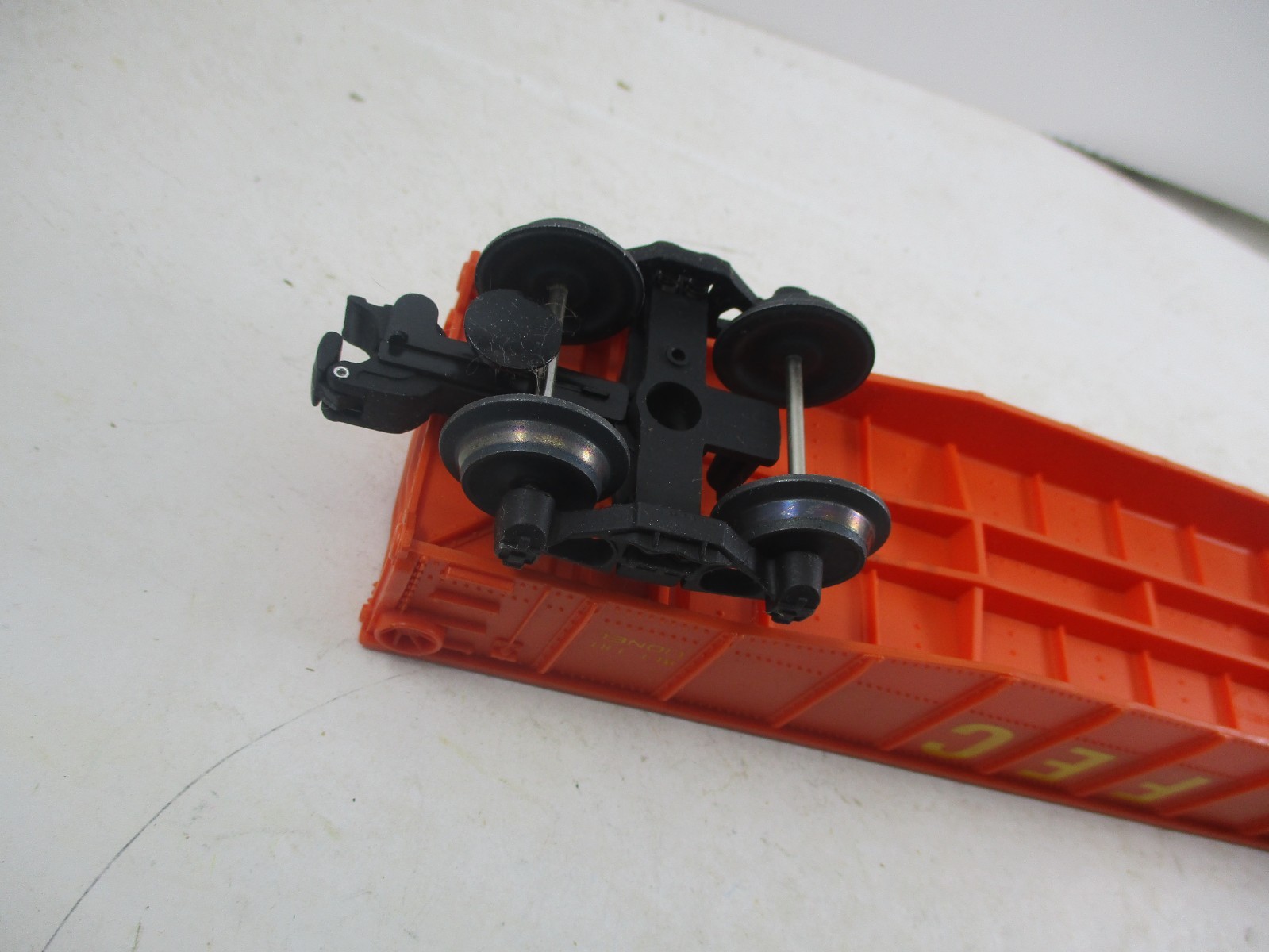 Lionel 6-6200 FEC Gondola with two Container Wrong Box??