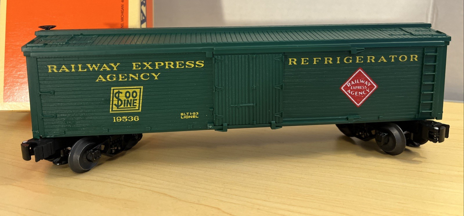 Lionel 6-19536 SOO Line Railway Express Agency Refrigerator Car-New In Orig Box