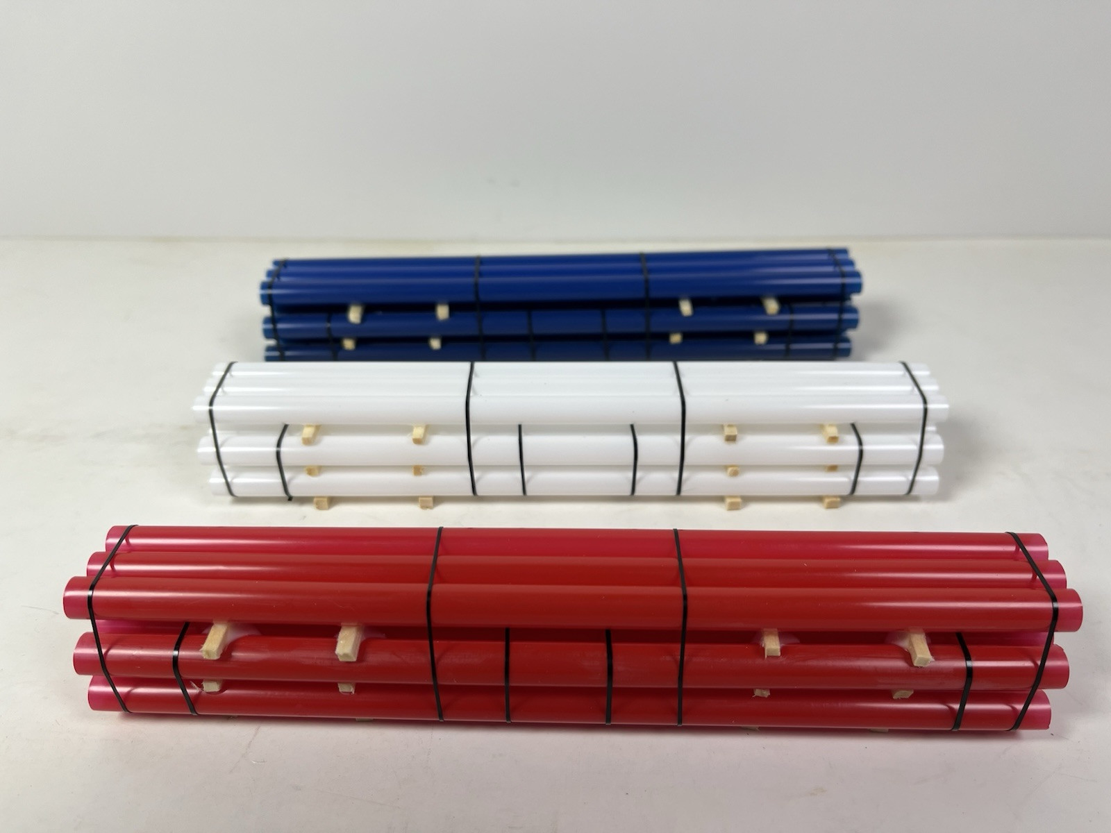 HO Scale Pipe Loads America Series Lot Of Three 50’ Red White And Blue