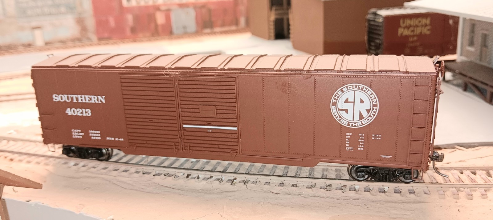 PROTO 2000 50’FT Automobile Boxcar with end doors, Southern, HO scale
