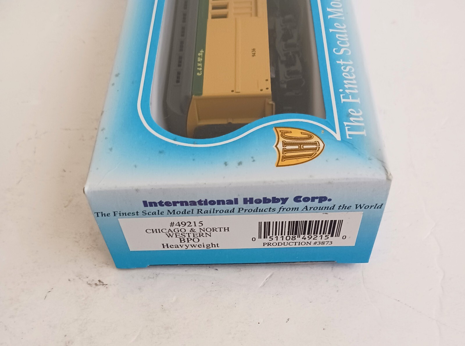 IHC HO SCALE # 49215 CHICAGO & NORTHWESTERN BPO CAR