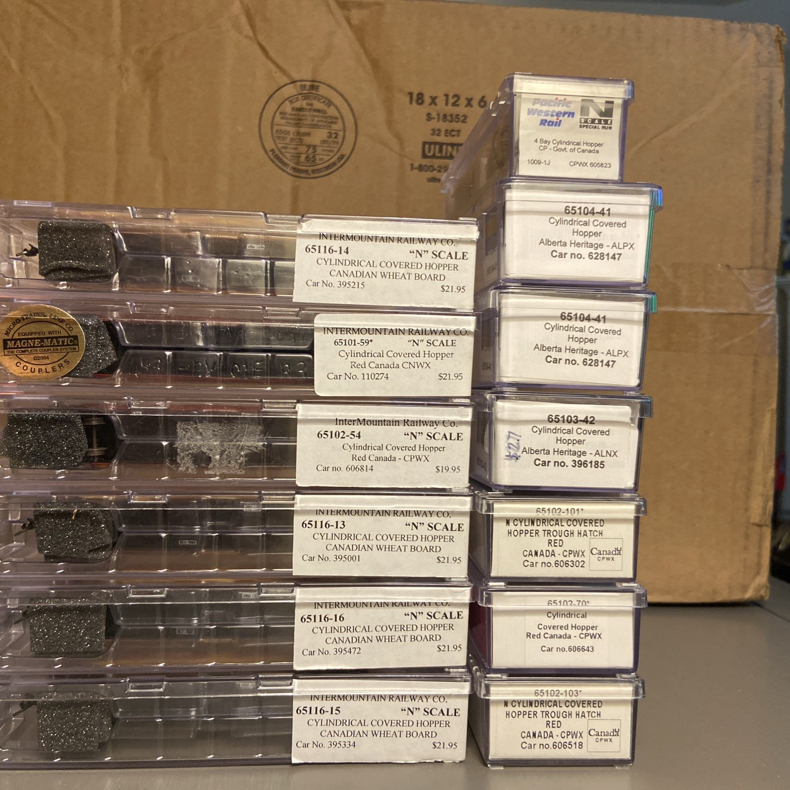 N Scale Intermountain Canadian Grain Hopper Lot Of 13 Cars Various Paint Schemes