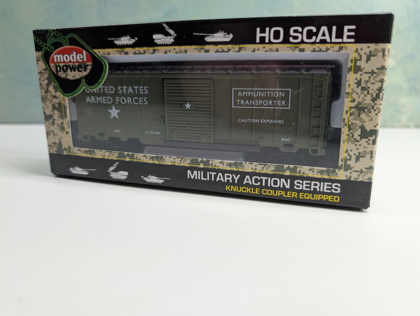 Model Power 98665 HO 40′ Box Car United States Army Ammo Transporter #3482
