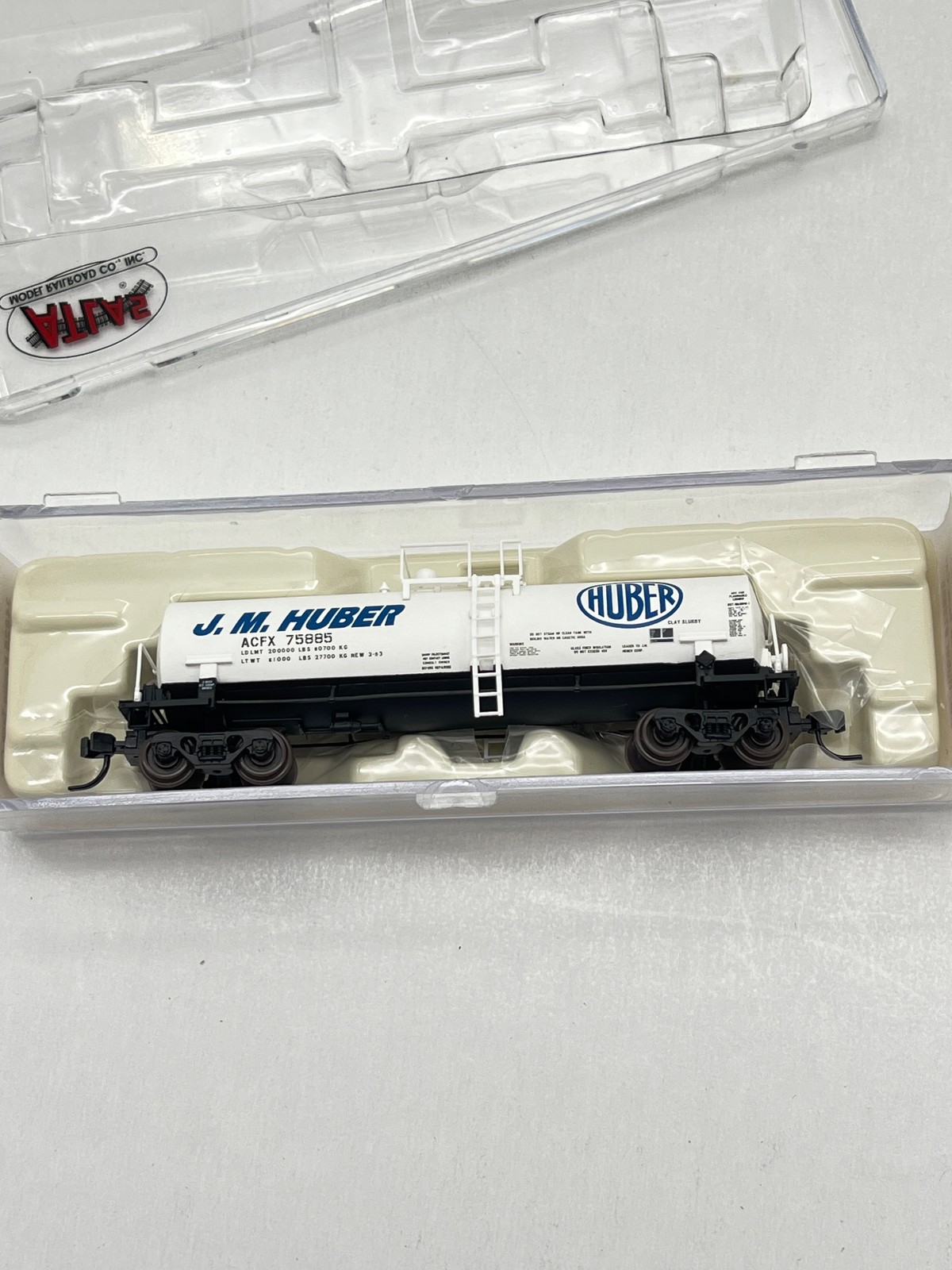 Atlas Trains N Scale J.M. Huber ACFX 75885 Kaolin Tank Car #34825