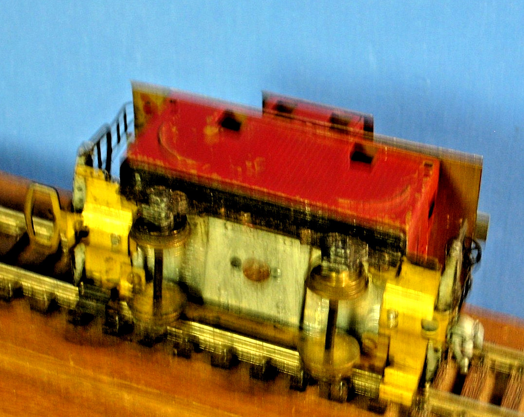 HO Vintage Mantua Brass Bobber caboose ( 4 wheel) , Totally complete, worn paint
