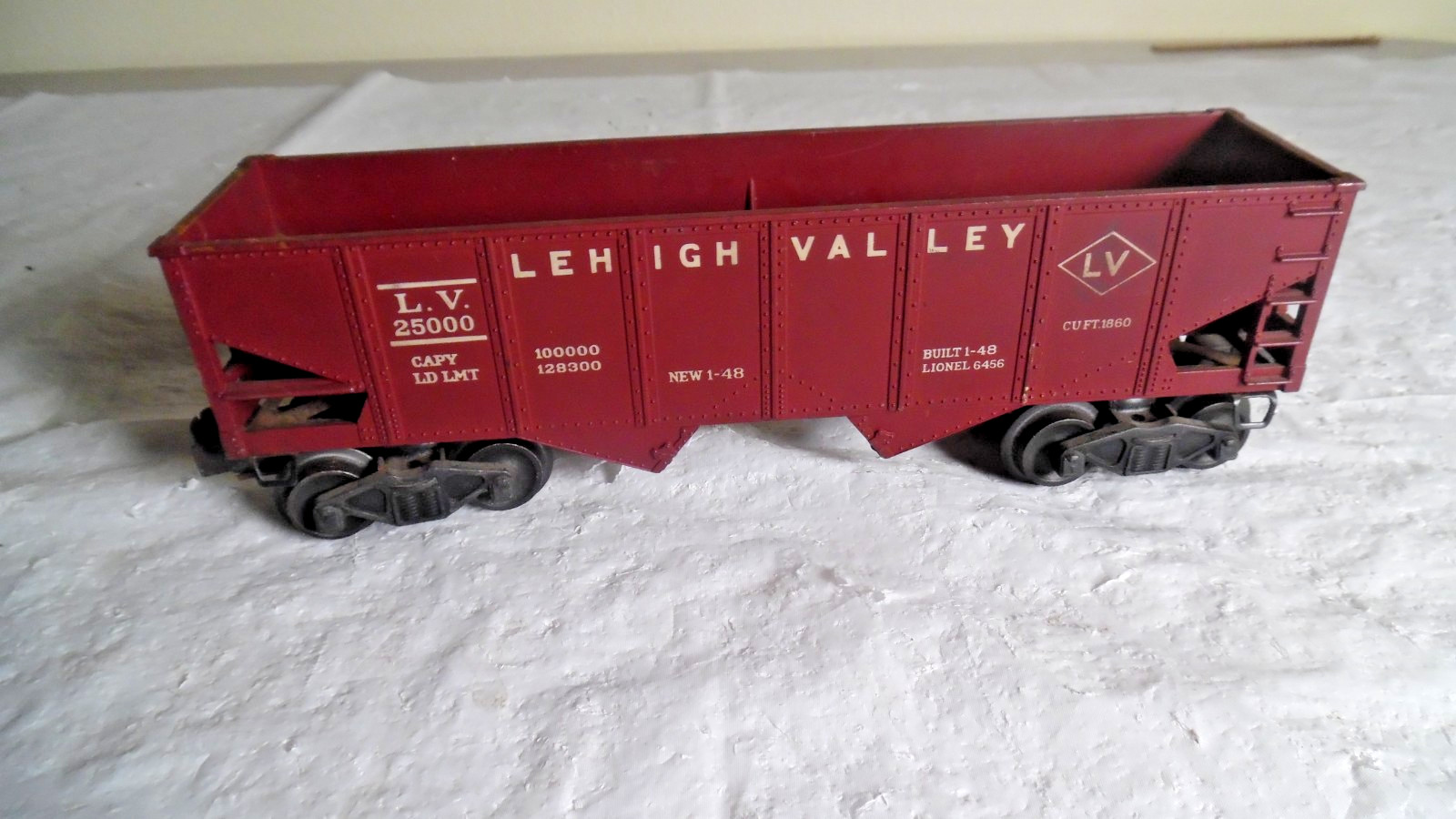 Lionel 6456 Vintage /Postwar Lehigh 0/027 2 Bay Hopper -Metal trucks/wheels