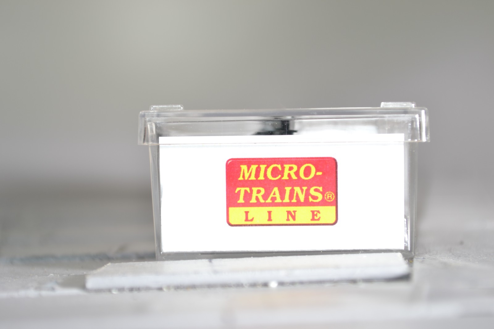 80410 N SCALE MICRO TRAINS RINGLING BROS & BARNUM BAILEY CIRCUS FLAT CAR