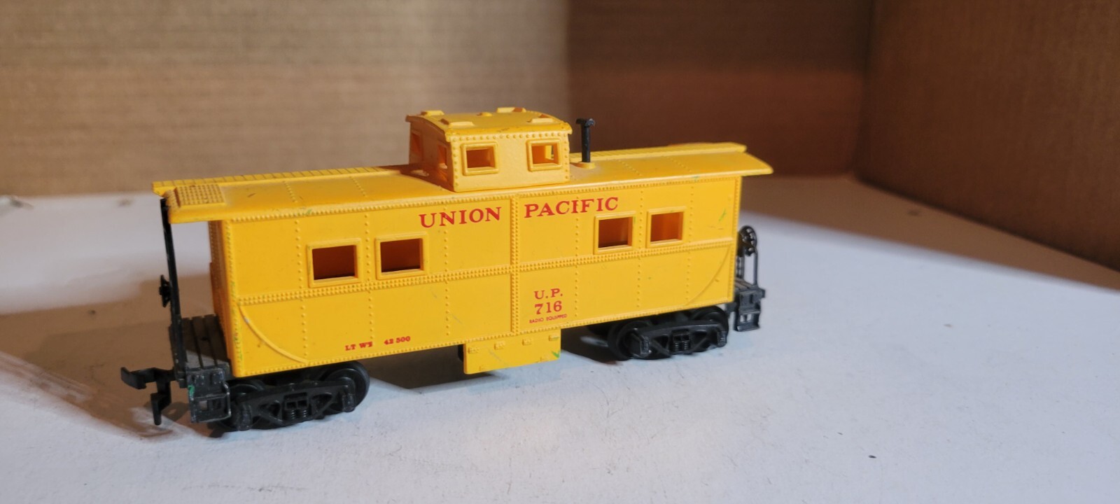 3W HO Scale Train Car UNION PACIFIC 716 CABOOSE HORN HOOK COUPLER