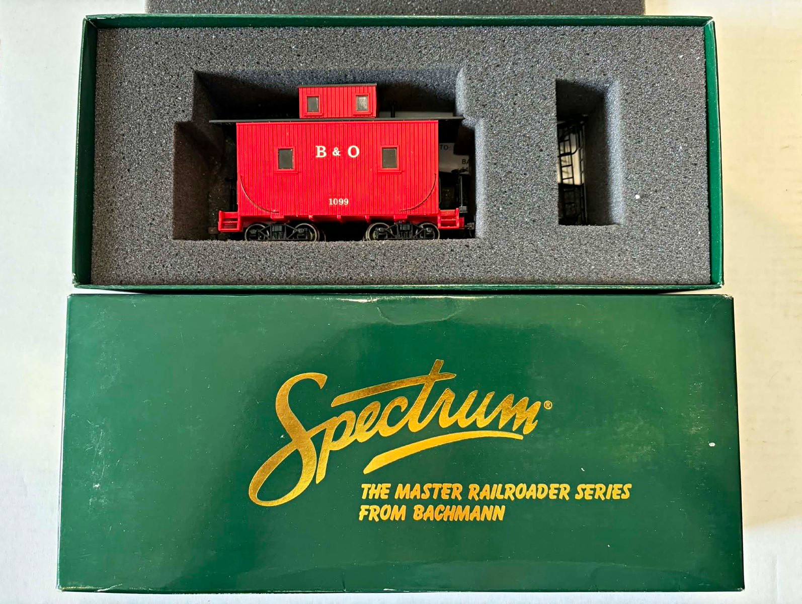 Bachmann Spectrum On30 B&O Caboose Lighted Interior Red 27712