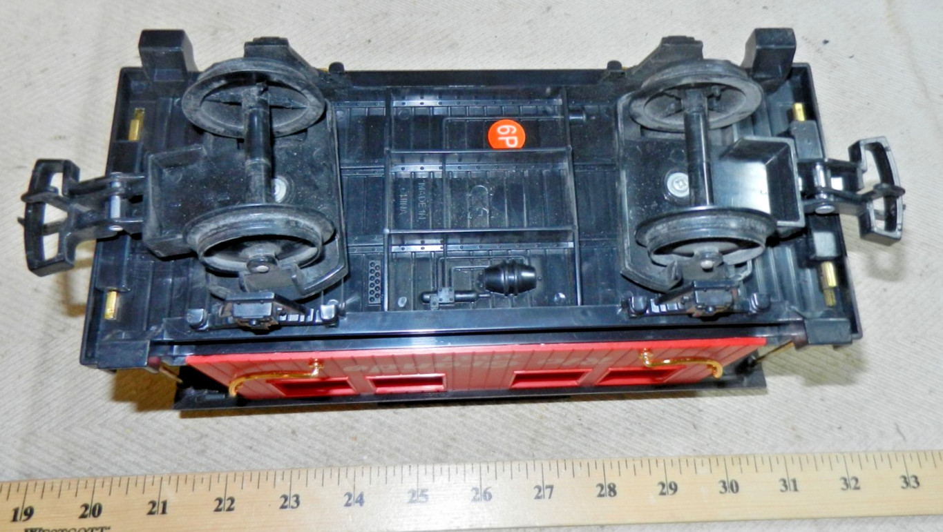 Scientific Toys Rio Grande #4067 Bobber Caboose G Scale, Red , lightly used (C)