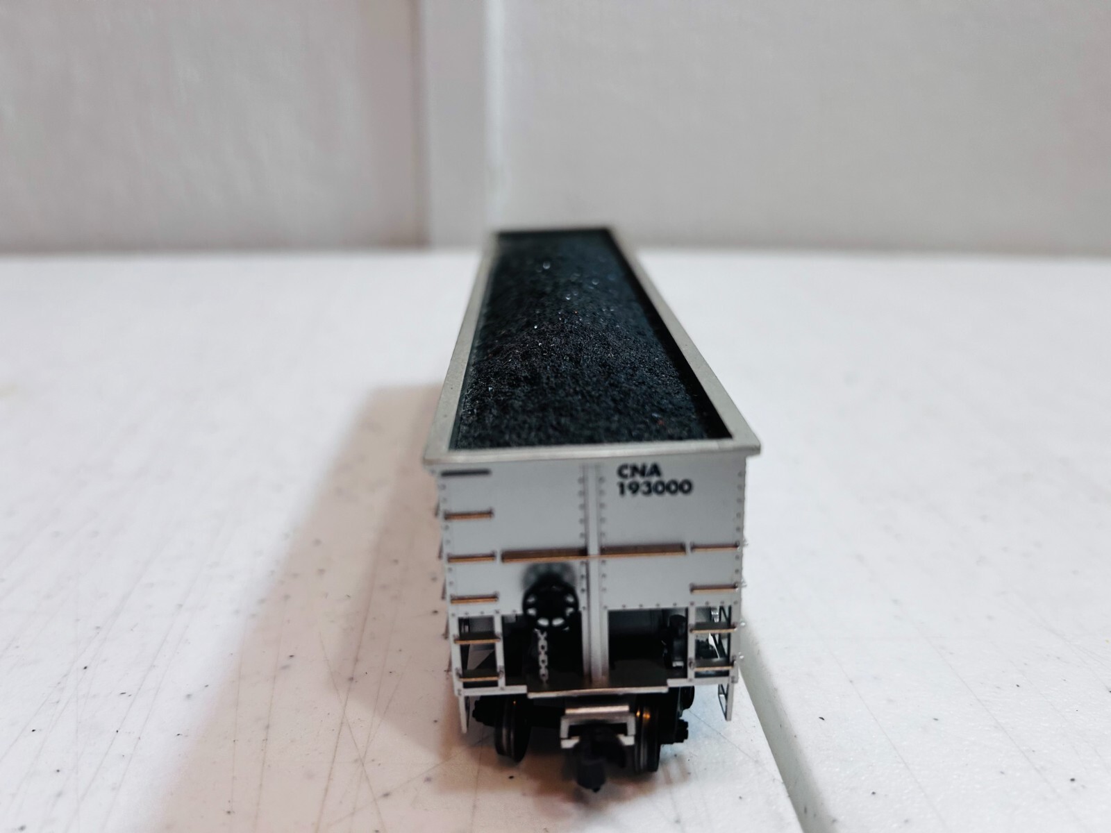 Atlas 20 001 759 – Canadian National #193000 Aluminum Coal Gondola – HO Scale