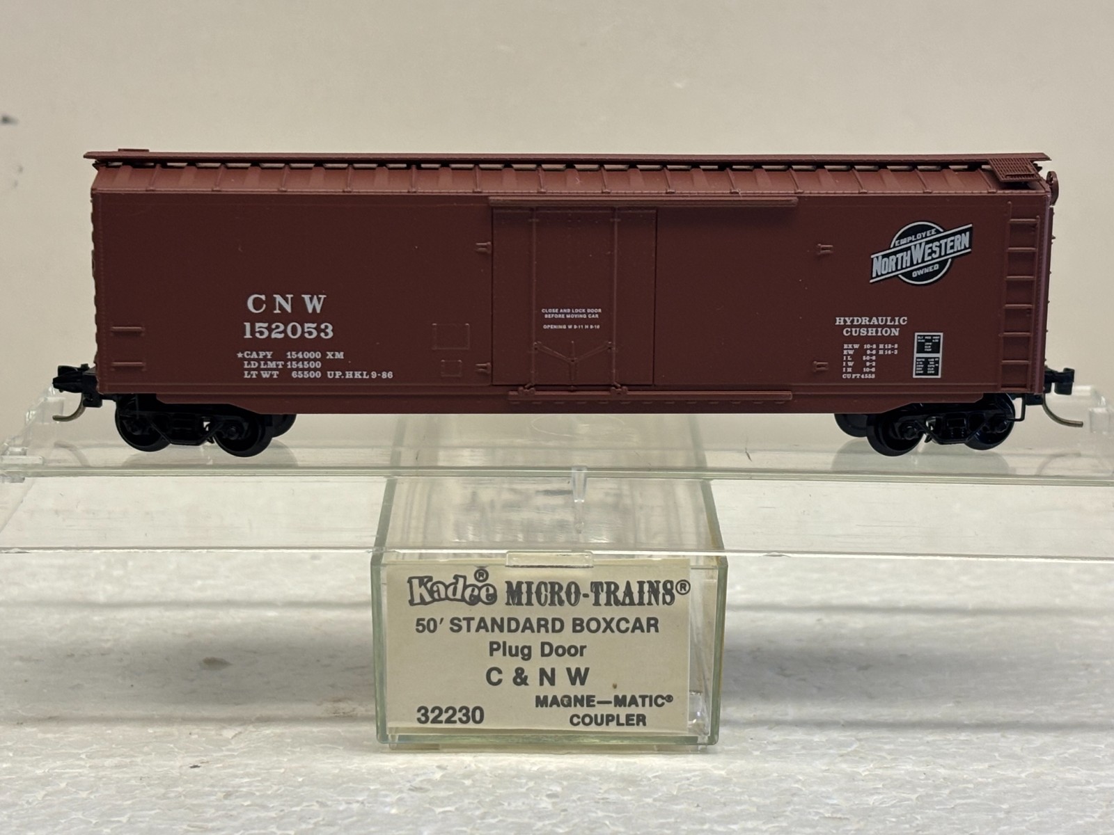 N Scale Kadee Micro Trains MTL 32230 Chicago & Northwestern CNW 152053 Box Car