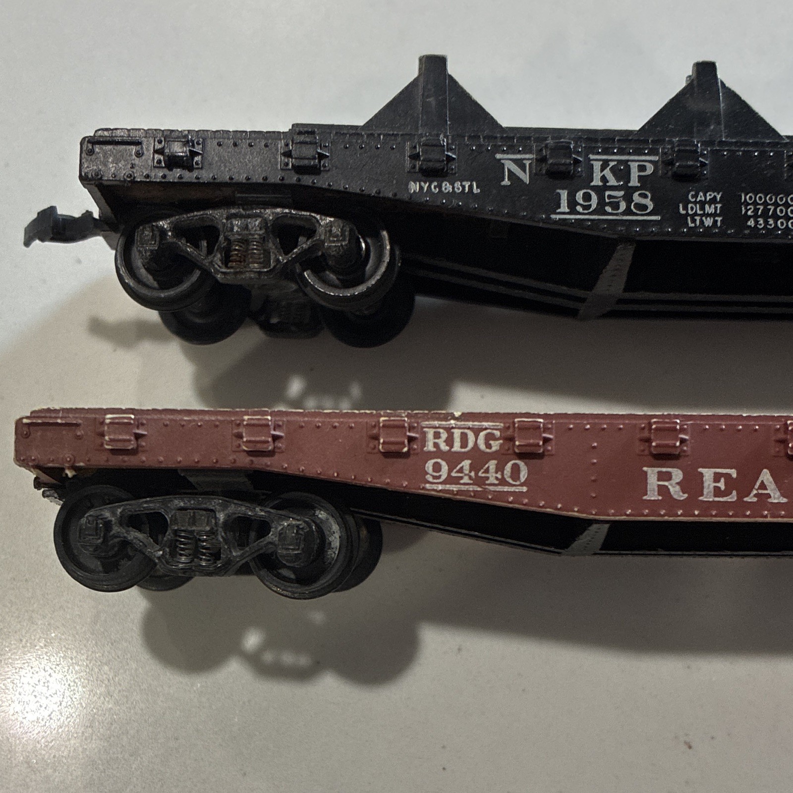 O Gauge 3-Rail Hopper Cars NKP 1958 Reading RDG 9440 Black Brown