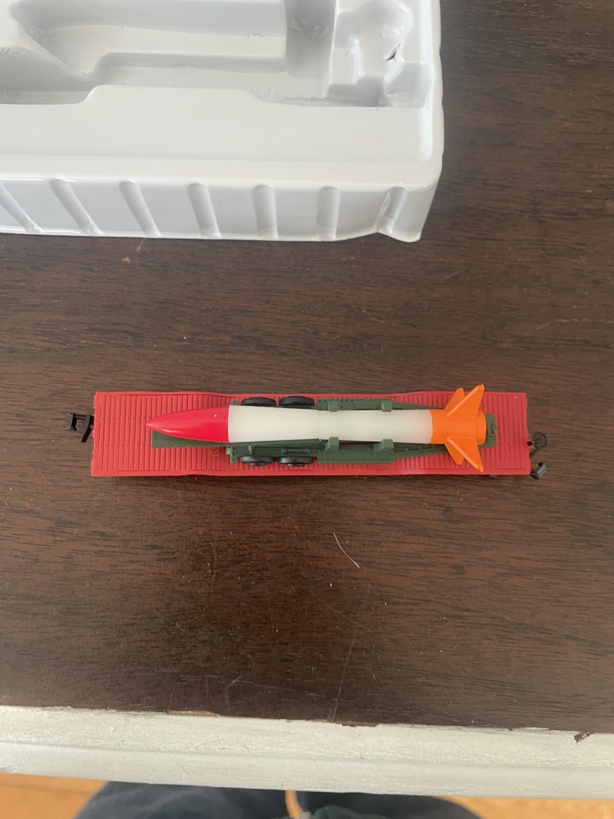 Bachmann N Scale 71391 “US Army Depressed 52′ Flat Car With Missile” – NIB NOS