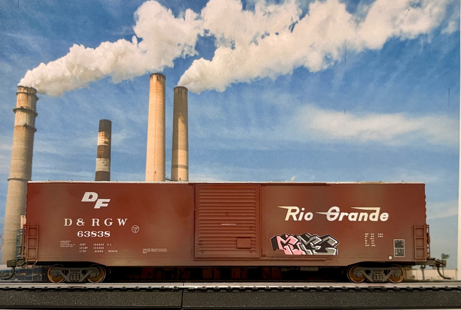 HO ERM? Eel River Models D&RGW Rio Grande 60′ High Cube Box Car #63838