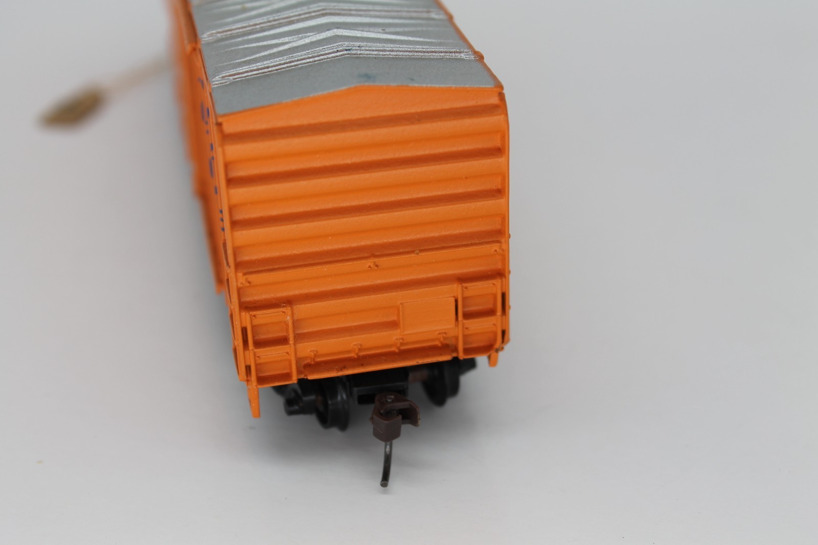 HO ATHEARN BLUE BOX 50′ DD BOXCAR LONGVIEW, PORTLAND & NORTHERN LPN 52019 (D)