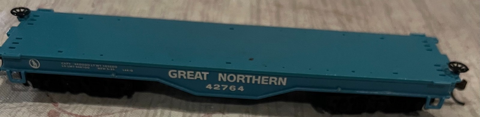Bachmann Great Northern 42764 Model Freight Train Railroad Blue HO Flat Car