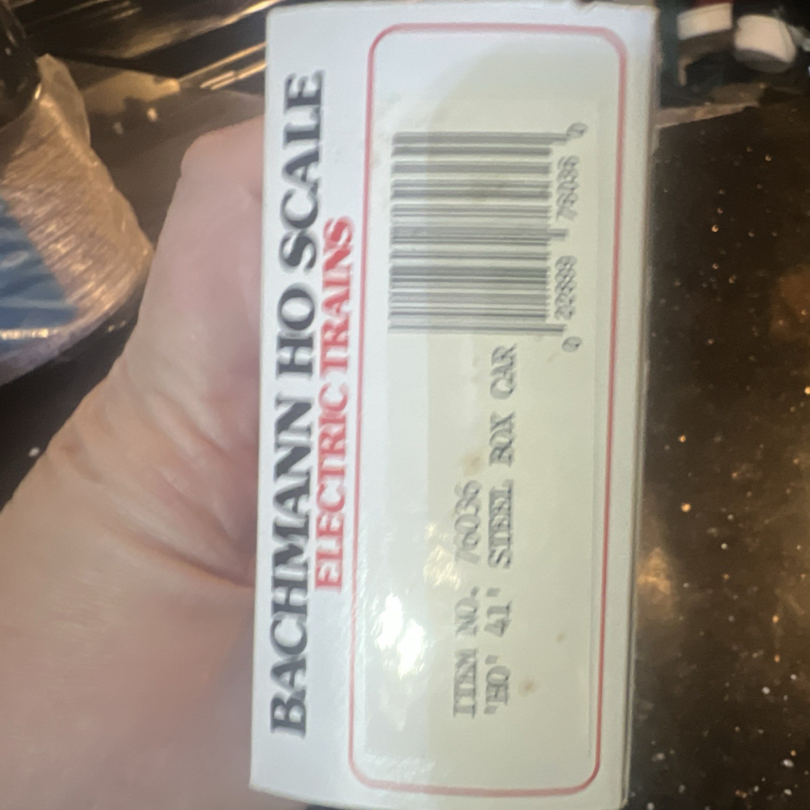 Bachmann HO Scale Box Car Union Pacific Yellow No. 17606 Plastic Ready to Go