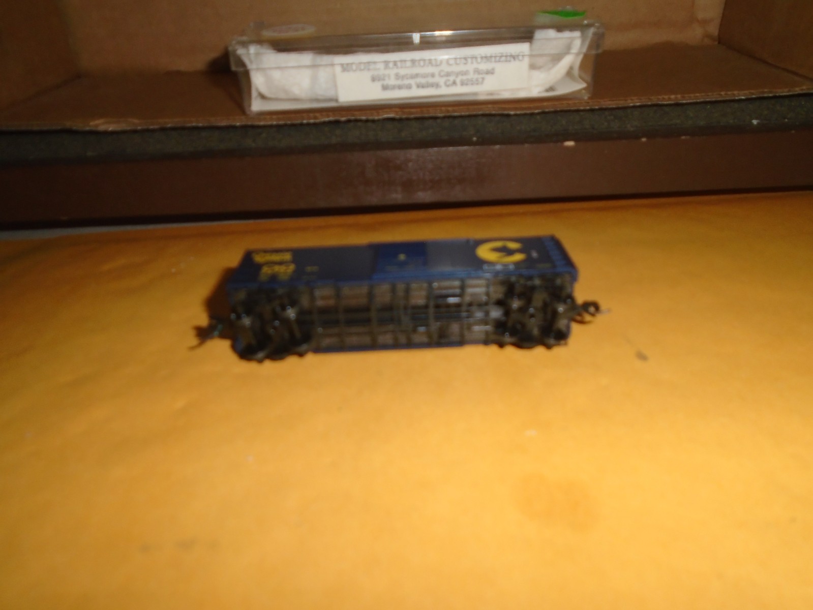 MAKE UNKNOWN CUSTOM 40′ SINGLE DOOR BOXCAR – CHESSIE SYSTEM #C&O 23764 N