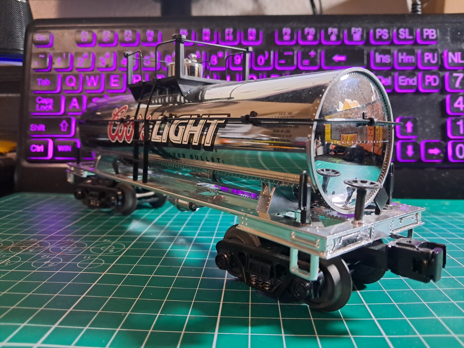 Limited Edition COORS LIGHT Rail King/MTH Chrome Tanker O-27, O Gauge W/ BOX