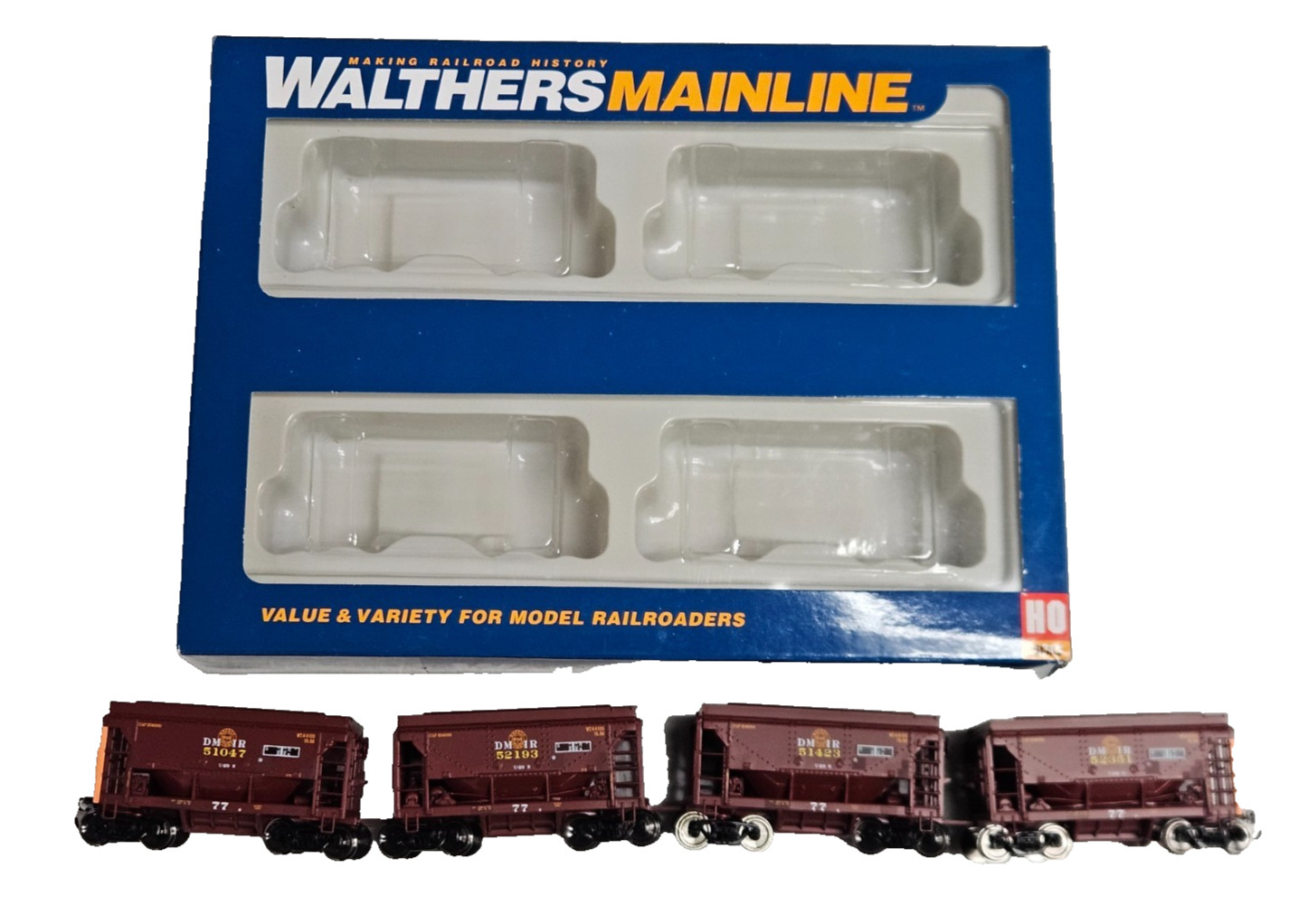 HO WALTHERS MAINLINE 910-58058 24′ MINNESOTA ORE CAR WITH LOAD 4PK MISSABE DM&IR