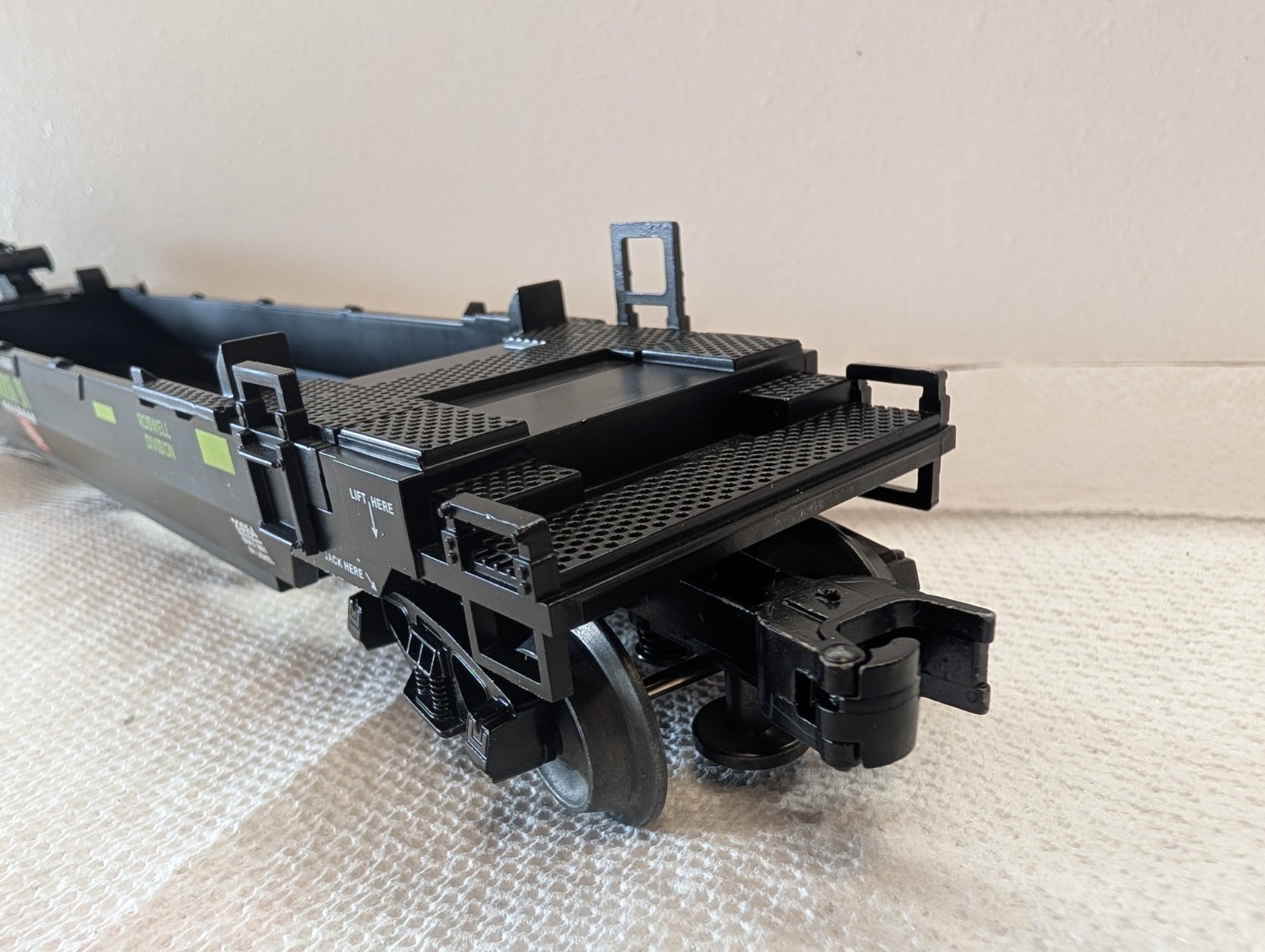 LIONEL AREA 51 ALIEN MAXI-STACK O GAUGE TRAIN CAR 2 CONTAINER USED NO BOX