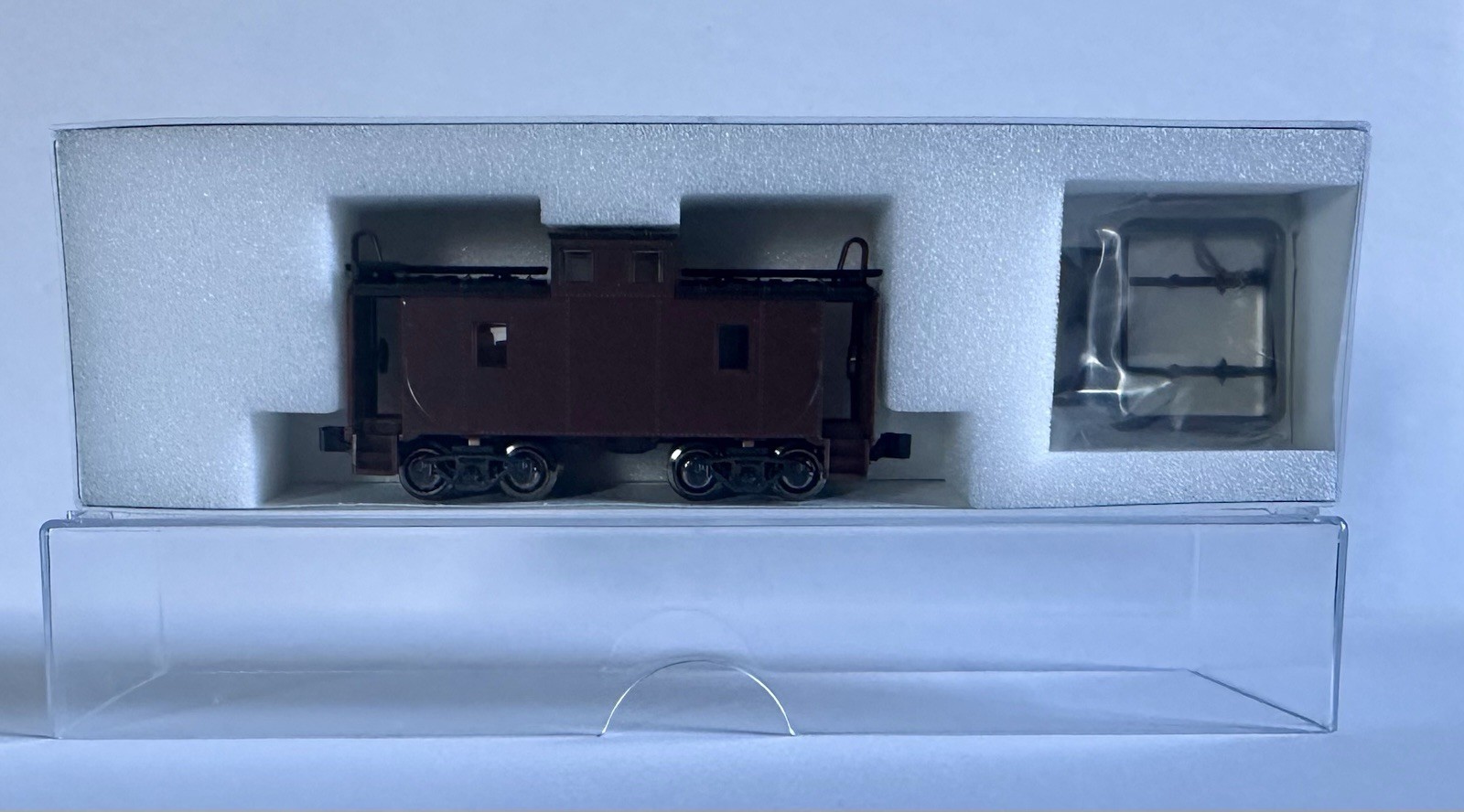 Kato N Scale 186-0300 Cupola Caboose Unlettered
