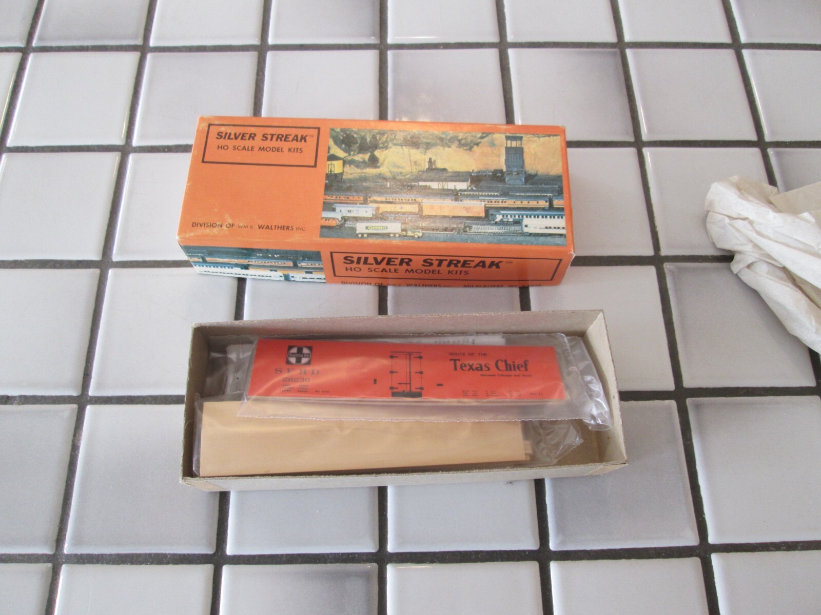 silver streak SANTA FE wood/metal reefer car kit HO scale